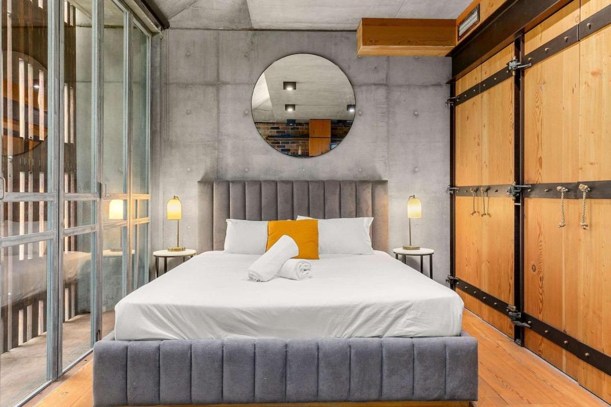 Modern & Stylish 3br In Redfern Apartment *