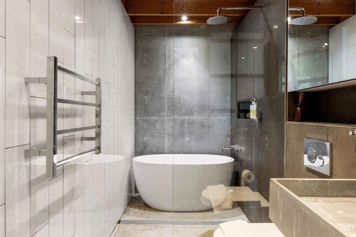 Modern & Stylish 3br In Redfern Apartment *