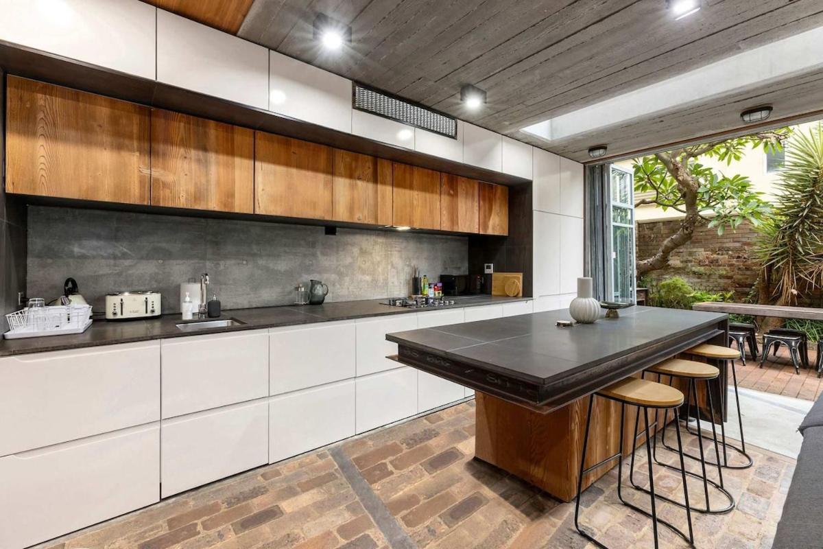 Apartment Modern & Stylish 3br In Redfern